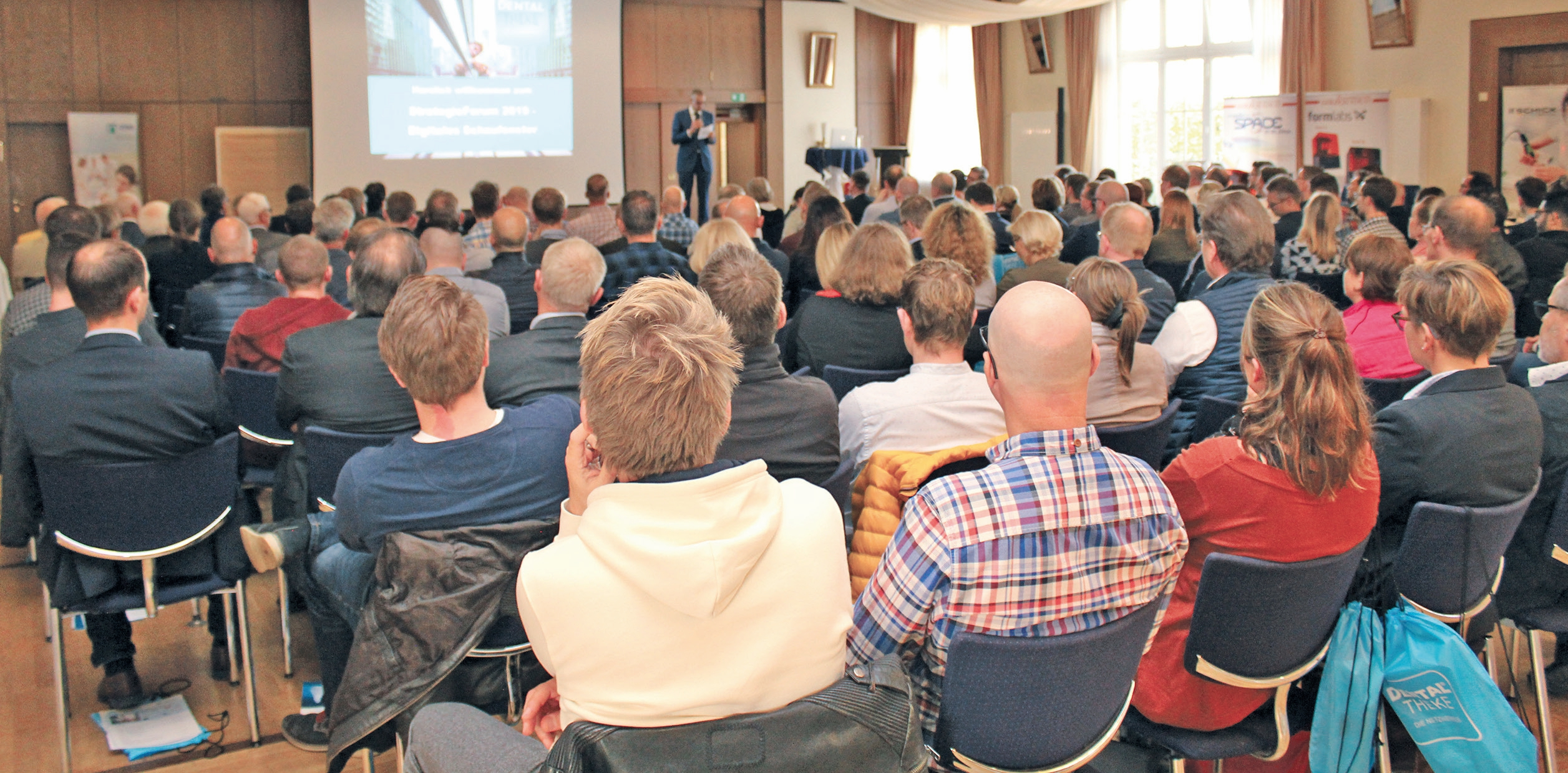 Zum 4. StrategieForum traf sich die Dentalfamilie am 25. Oktober 2019 im Landhotel Hennies in Isernhagen.
