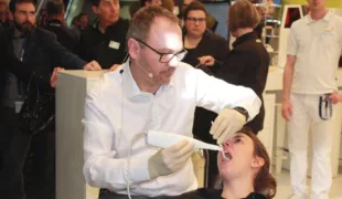 Dr. Baresel, Präsident der Deutschen Gesellschaft für digitale orale Abformung.