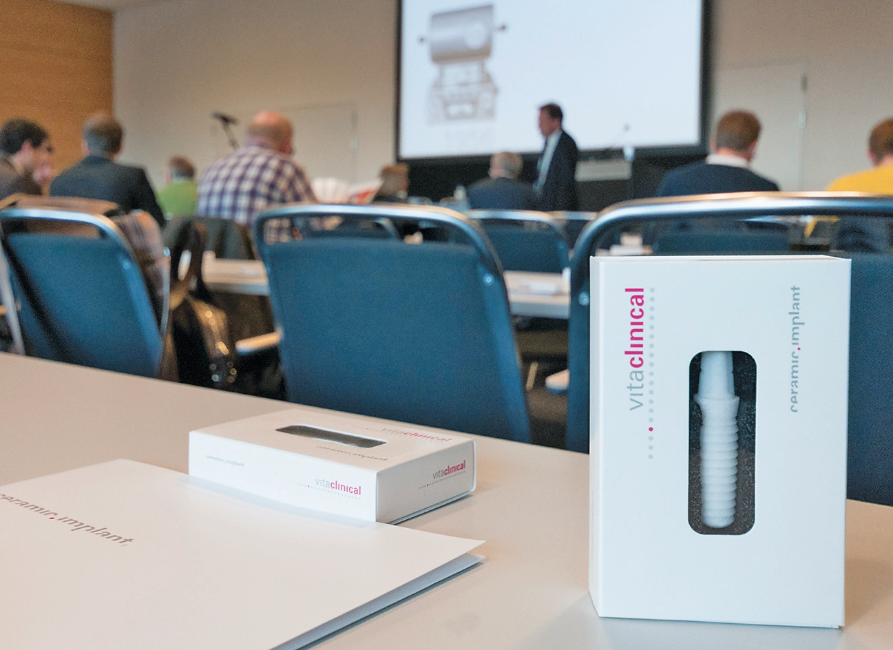 Sieben namhafte Referenten sprechen beim vitaclinical Workshop im Rahmen des DGI-Kongresses.