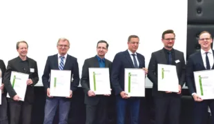 V.l.n.r.: Dr. Christian Scheytt (Ulm), Drs. Heike & Torsten Strenger (Dortmund), Prof. Dr. Johannes Einwag (ZFZ, Stuttgart), Dr. Oliver Müller (Tuttlingen), ZA Christian Berger (BDIZ EDI, Kempten), Dr. Art Timmermeister (Bielefeld), Prof. Dr. Dr. Ralf Sm