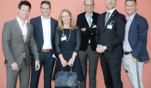 Die Referenten (von links) Dr. Jörg Ruppin, Jan Märkle, Dr. Carmen Anding, ZTM Enrico Steger, Dr. Clemens Esser und Dr. Ralf Masur freuen sich über die erfolgreiche Veranstaltung.