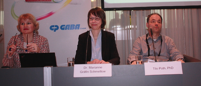 Dr. Marianne Gräfin Schmettow, Leiterin Scientific Affairs D-A-CH bei Colgate-Palmolive Services CEW GmbH, und Chemiker Tilo Poth, PhD.