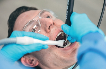 Klare Sicht trifft leistungsstarke Absaugung: der Purevac HVE von Dentsply Sirona.