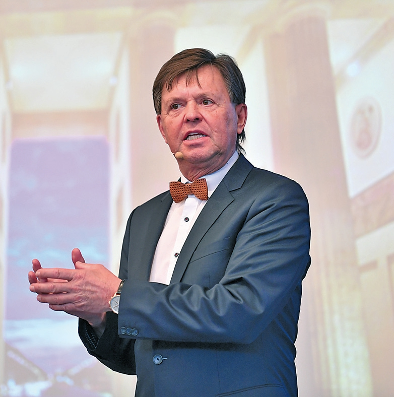 Kongresspräsident PD Dr. Gerhard M. Iglhaut hatte Grund zur Freude. Bildquelle: Knipping