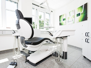 Abb. 1: Der Sinius fügt sich perfekt in das moderne Erscheinungsbild der Praxis ein.