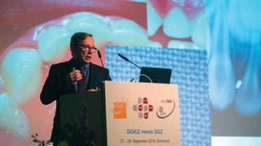 Unfall oder Misshandlung? Der Zahnarzt sollte genau hinschauen, wie Dr. Hubertus Van Waes erläuterte.