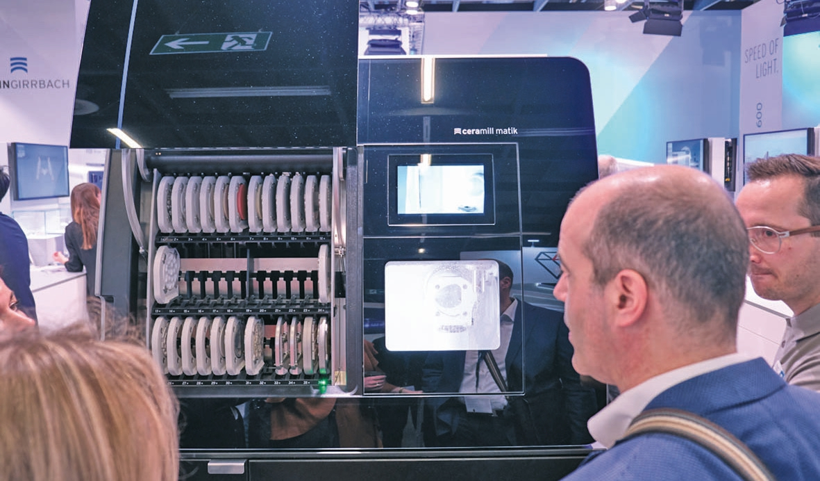 Abb. 1: Ceramill Matik als intelligente Full-Service-Unit.