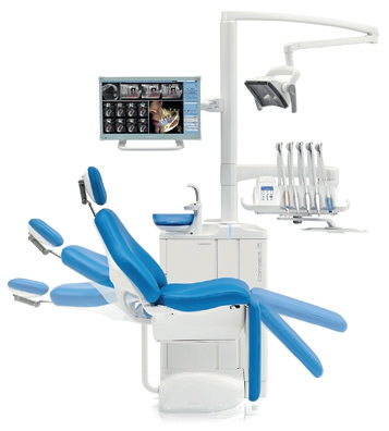 Hygienisch und ansprechend in Ergonomie, Komfort und Ästhetik: die Behandlungseinheit Compact i5 von Planmeca mit integriertem Wasseraufbereitungssystem Planmeca ActiveAqua.