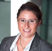 Dr. Susie Weber, Zahnärztin und Hygienebeauftragte, kämpfte in ihrer Klinik gegen Keime in den Dentaleinheiten.