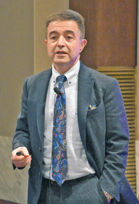 Prof. Dr. F. Khoury