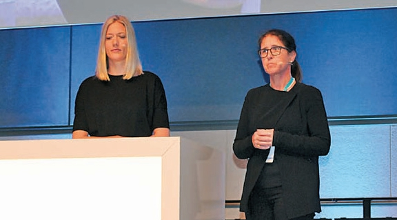Dr. Tabea Flügge (links) und Prof. Dr. Katja Nelson brachten das Thema „Digitale Bilddaten“ als Grundlage für den digitalen Workflow auf den Punkt.