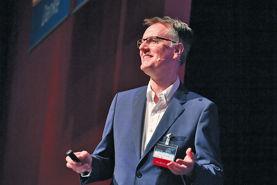 Abb. 2: PD Dr. Sven Rinke.