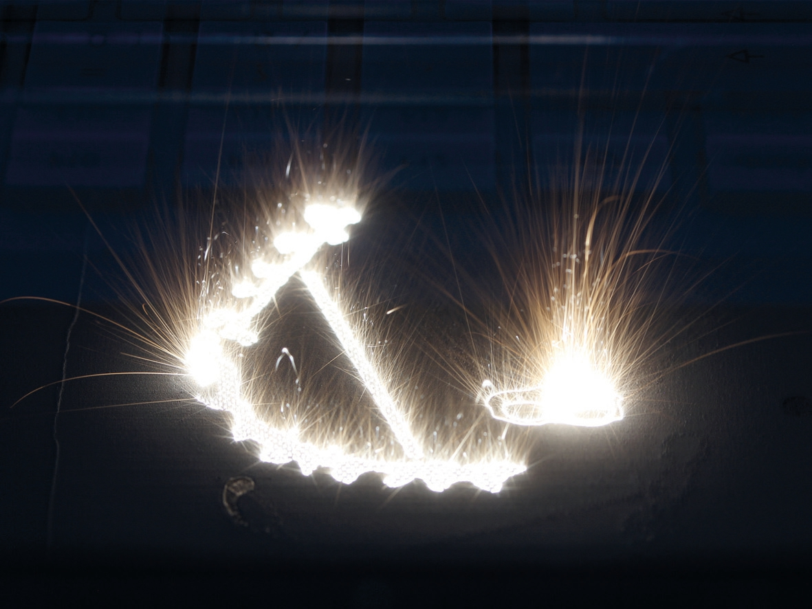 Abb. 2a: Hybrid-Fertigung, Schritt 1 – durch selektives Laserschmelzen (SLM) können komplexe Geometrien gefertigt werden, etwa Sekundär-Teleskopgerüste.