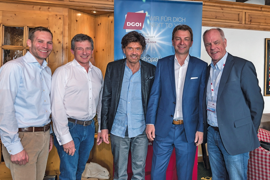Dr. Mischa Krebs, PD Dr. Dr. Markus Schlee, Dr. Bernd Giesenhagen, Dr. Marcus Seiler MSc und Prof. Dr. Georg-H. Nentwig zeigten unterschiedliche Lösungen für den vertikal atrophierten Kieferkamm auf.