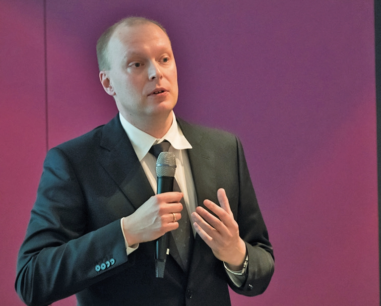 Prof. Dr. Florian Beuer ermunterte seine Kollegen, die Chance zu ergreifen.