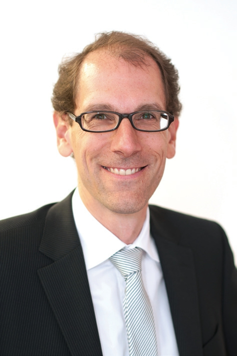 Christian Rähle: „Das Sortiment umfasst ein- und zweiteilige Keramikimplantate.“