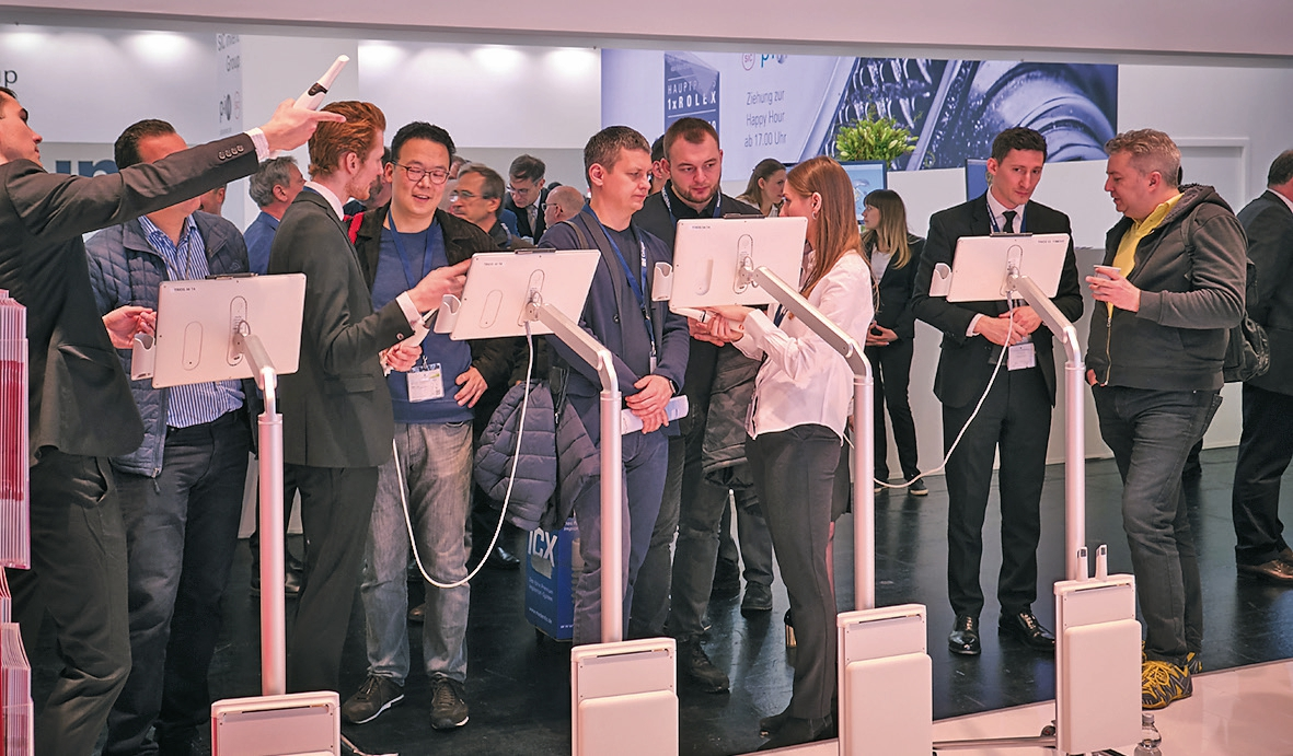 Abb. 4: Der Primescan sorgte für regen Andrang am Stand von Dentsply Sirona.