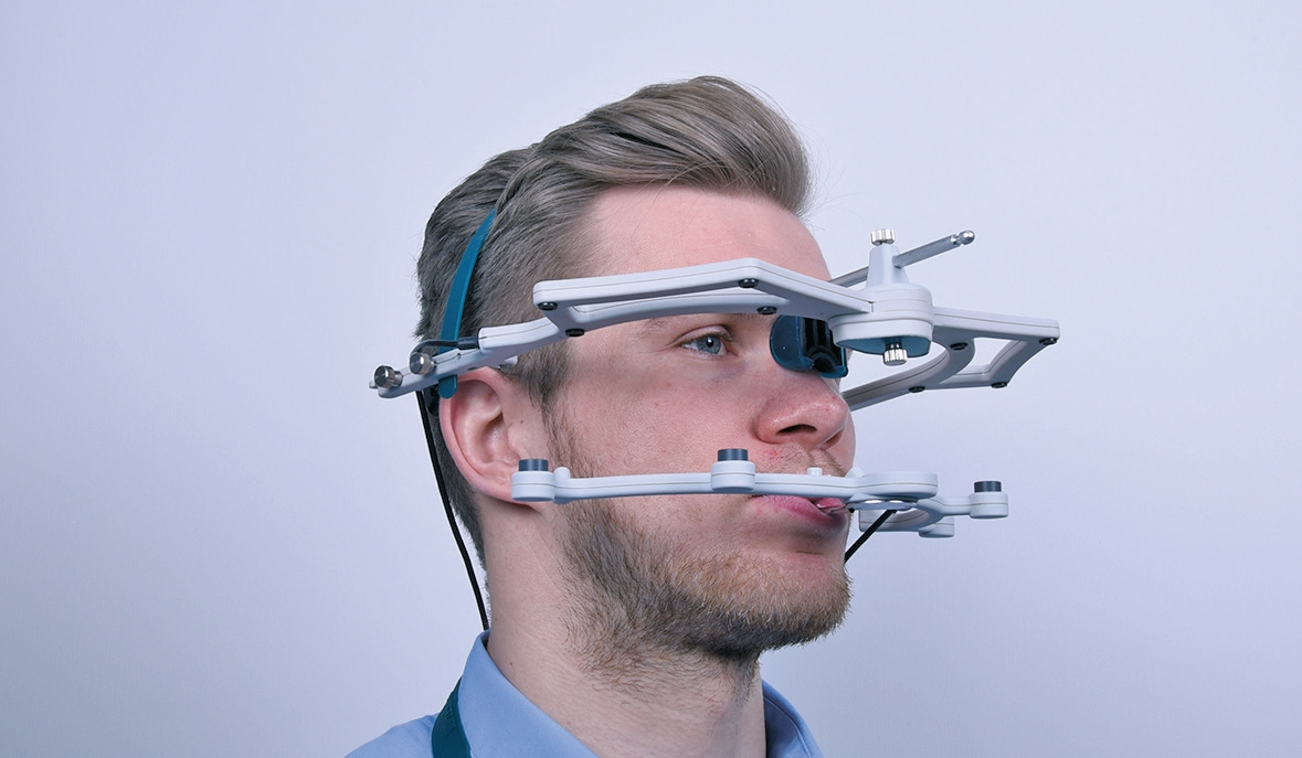 Abb. 4: Der angelegte zebris Jaw Motion Analyzer.