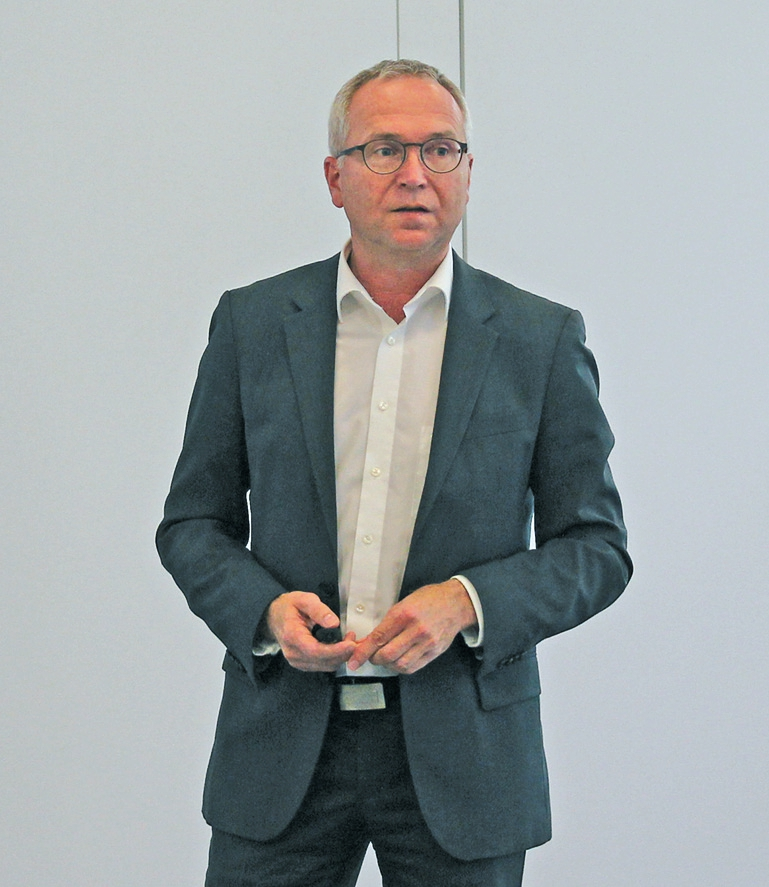 Ingo Schiedt: „Ein Chirurg kann mit unserem Implantat alle Indikationen abdecken.“