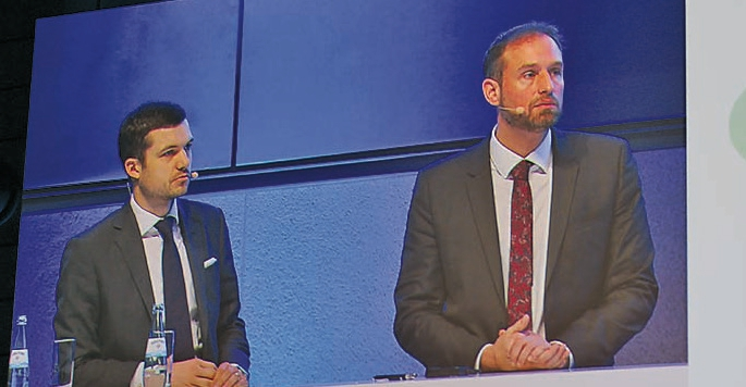Zwei Vertreter vom Young-ITI: Dr. Kai Fischer (links) und Prof. Dr. Dr. Peer Kämmerer.