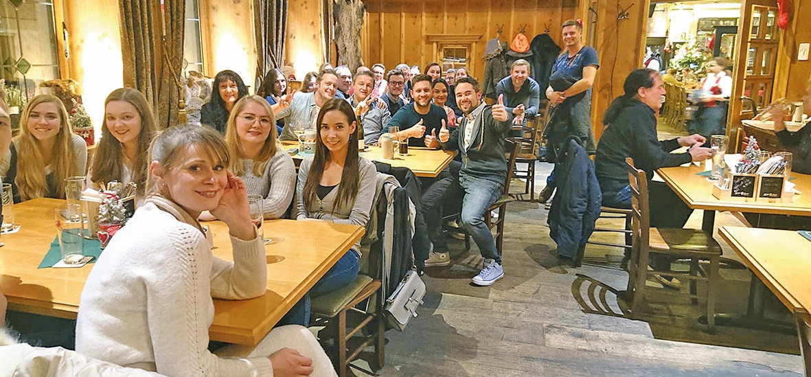 Abb. 5: „Gemeinsam sind wir stark“: rege besuchter Stammtisch in Nürnberg.