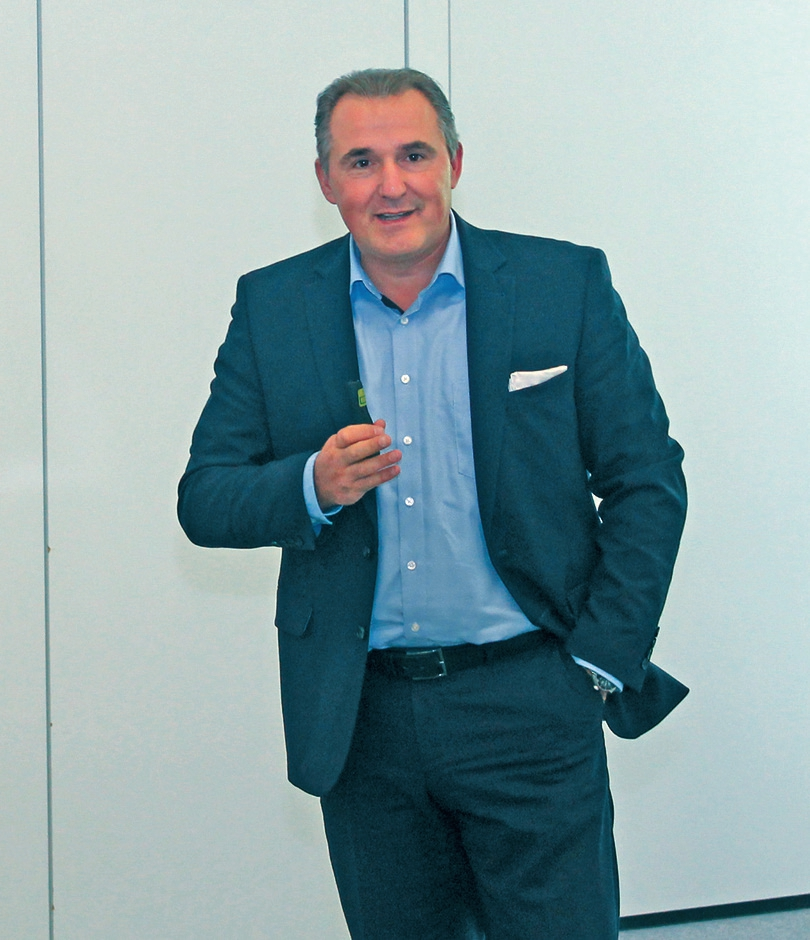 Vertriebsleiter Jörg Fahrländer freut sich auf die Markteinführung von tioLogic® TWINFIT.