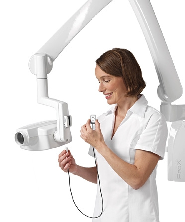 Abb. 6: Intraoralsensor direkt am Tubus adaptiert beim ProX-Gerät.