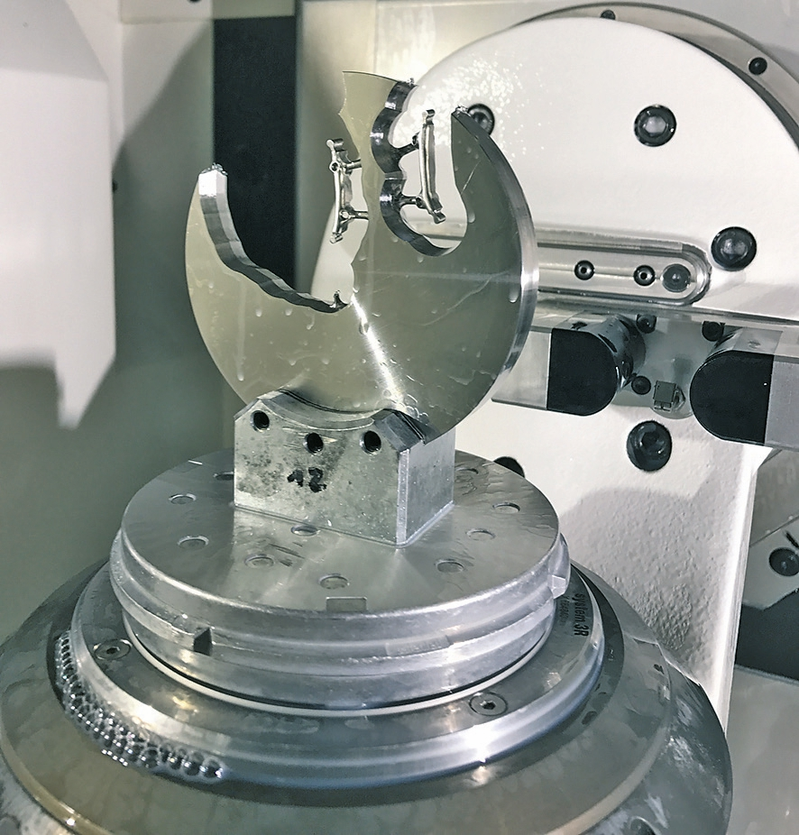Abb. 10: Hochpräzises Fräsen in Titan.