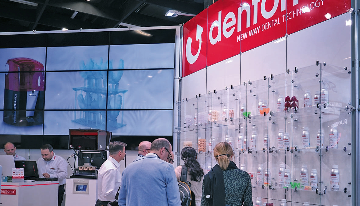 Abb. 12: Breites Materialportfolio für den 3D-Druck am Stand von dentona.