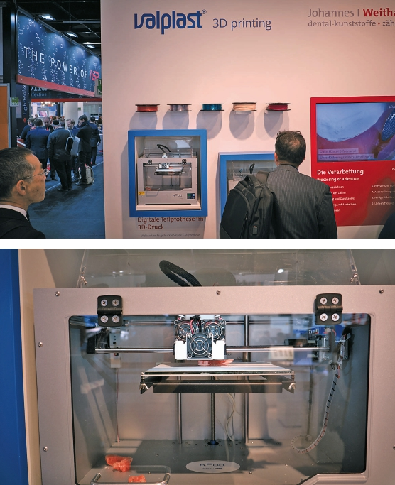 Abb. 17 u. 18: Dentaler Filamentdruck; hier am Beispiel einer Prothesenbasis.