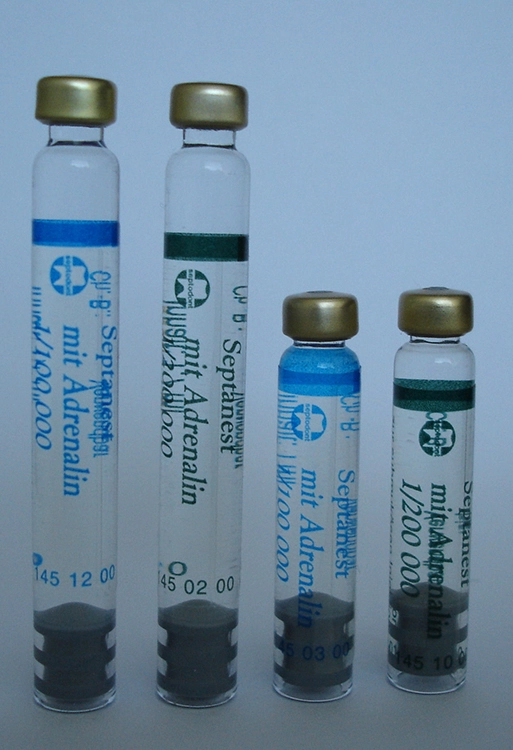 Abb. 3: Zylinderampullen (Karpulen) für sichere Aufmachung von Lokalanästhetika.