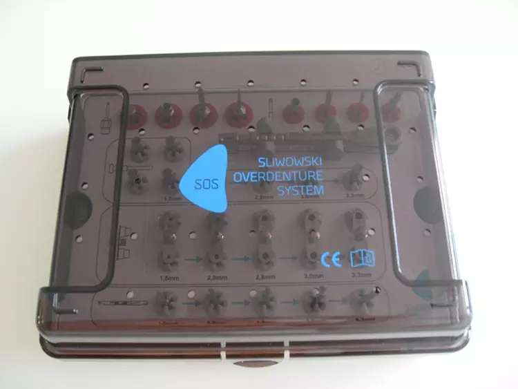 Abb. 6: SOS Tray.