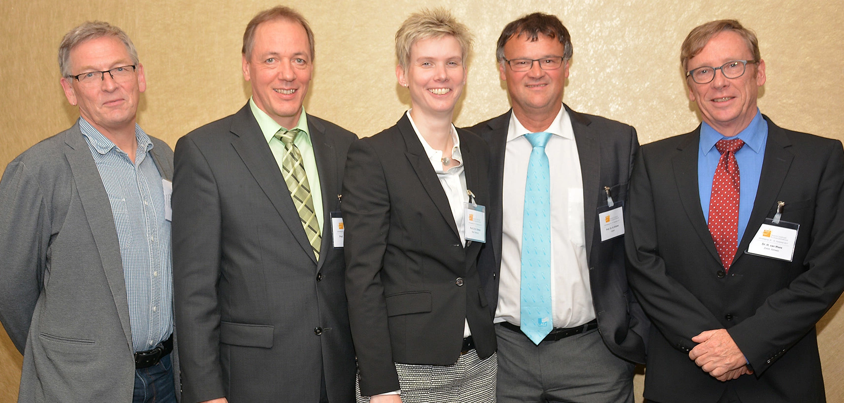 Dr. Richard Steffen (Referent), Prof. Dr. Christian Hirsch, MSc. (Tagungspräsident), Prof. Dr. Katrin Bekes (Referentin), Prof. Dr. Norbert Krämer (Referent und Präsident DGKiZ) und Dr. Hubertus van Waes (Chairman) (v.l.).