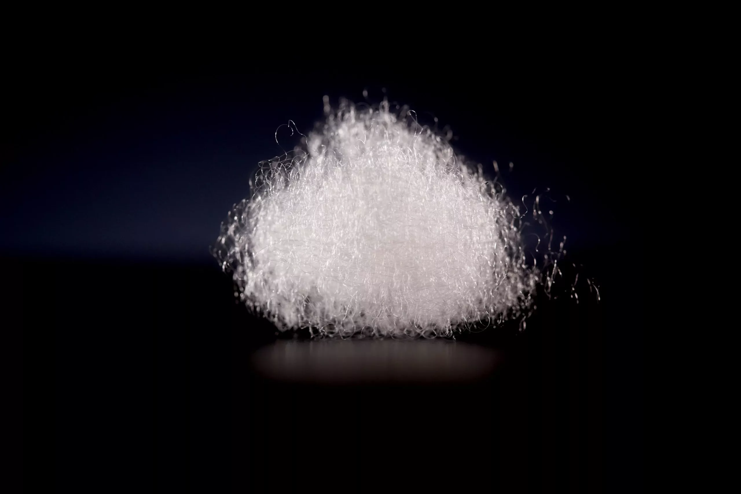3M nutzt zur Verpackung ein High Tech-Material aus recyceltem Kunststoff, das die Wärme und Leistung von Daunen imitiert.