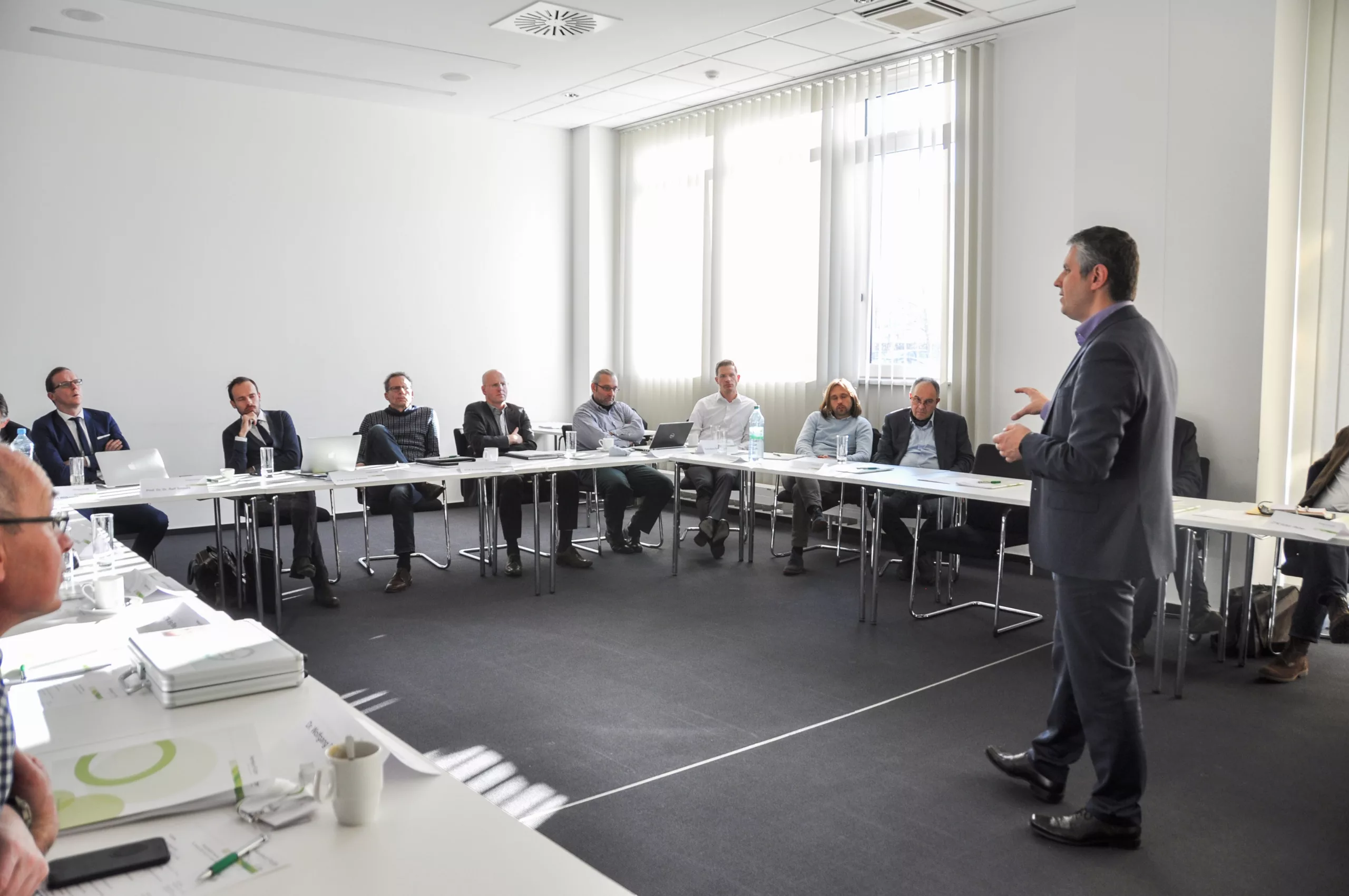 Novica Savic, Chief Marketing Officer, sprach über die Trends im Dentalmarkt und diskutierte mit den Teilnehmern über Forschung und Entwicklung.