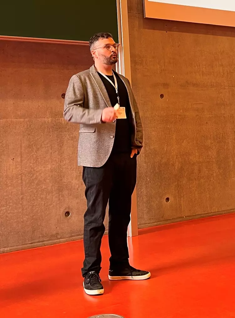 Abb. 3: Wie kommt der Klimaaspekt in die Gesundheitsversorgung und in
Leitlinien? Hierzu referierte Prof. Tim Mathes vom Institut für Medizinische
Statistik der Universitätsmedizin Göttingen.