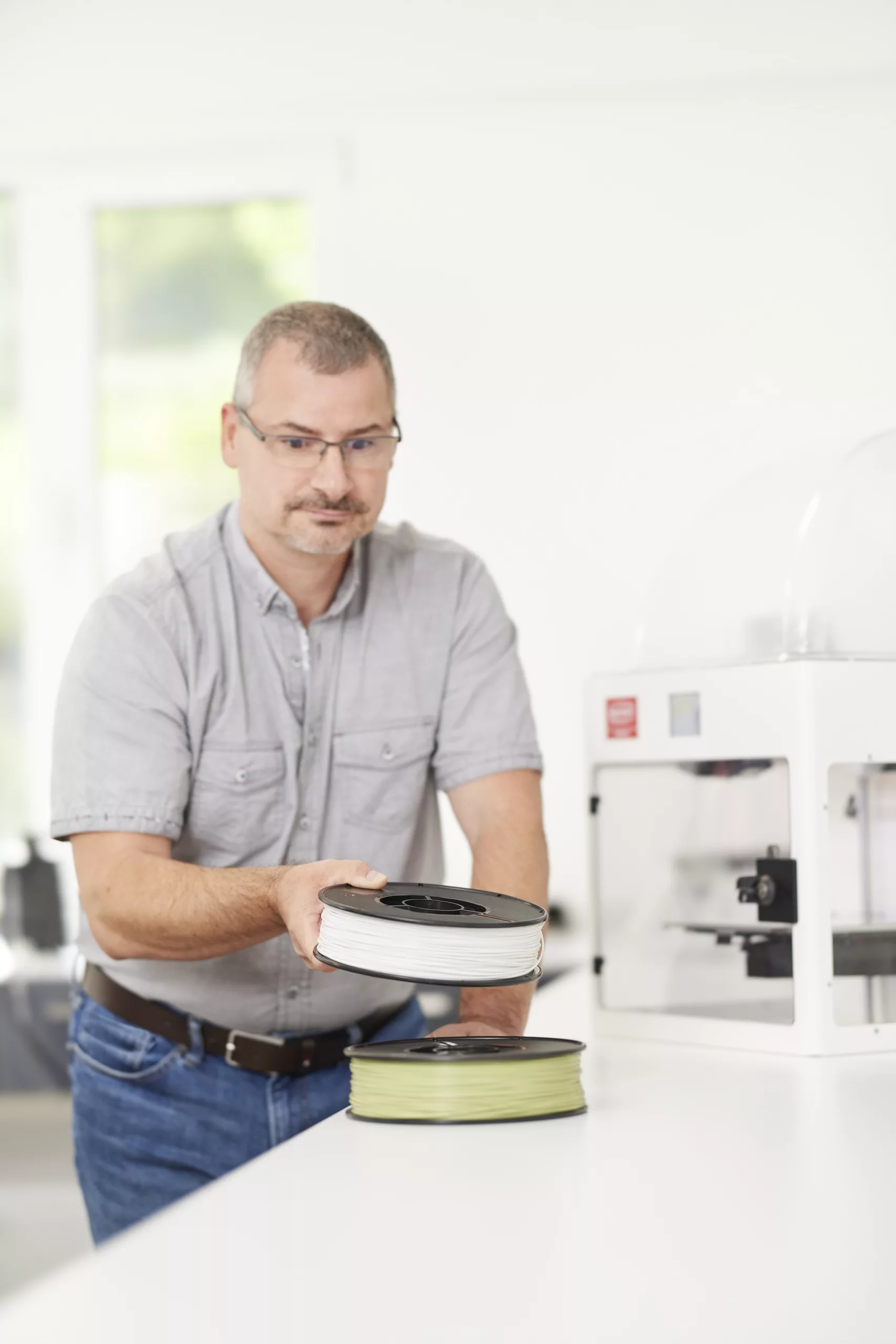 Abb. 4: ZTM Christian Born setzt für die Modellherstellung auf den 3D-Filamentdruck mit Bio- Filamenten.