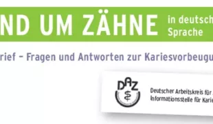 Der neue Elternbrief beantwortet alle wichtigen Fragen von Eltern rund um die Zahngesundheit und kann von Praxen und Einrichtungen an Eltern abgegeben werden.