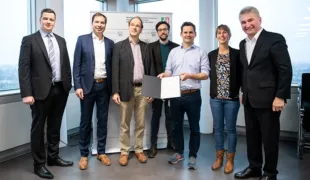 v.l.: Florian Klein (HHVISION), Martin Hennrich (HHVISION), Prof. Dr. Werner Vogd (UW/H), Dr. Jonathan Harth (UW/H), Robert Jänisch (IOX), Alexandra Hofmann (UW/H), Prof. Dr. Andreas Pinkwart (MWIDE).