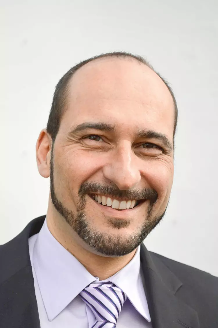 Univ.-Prof. Dr. Dr. Al-Nawas, Education Delegate des ITI, gibt einen Ausblick auf das Fortbildungsjahr 2021 des ITI.