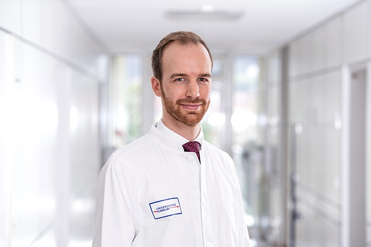 Prof. Dr. Benedikt Spies ist neuer Ärztlicher Direktor der Klinik für Zahnärztliche Prothetik am Universitätsklinikum Freiburg.
