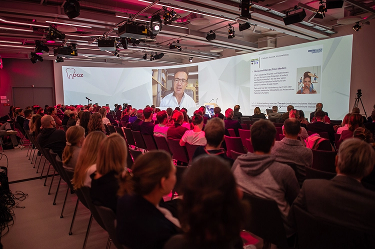 Abb. 2: Prof. Dominik Groß war krankheitsbedingt digital zugeschaltet.