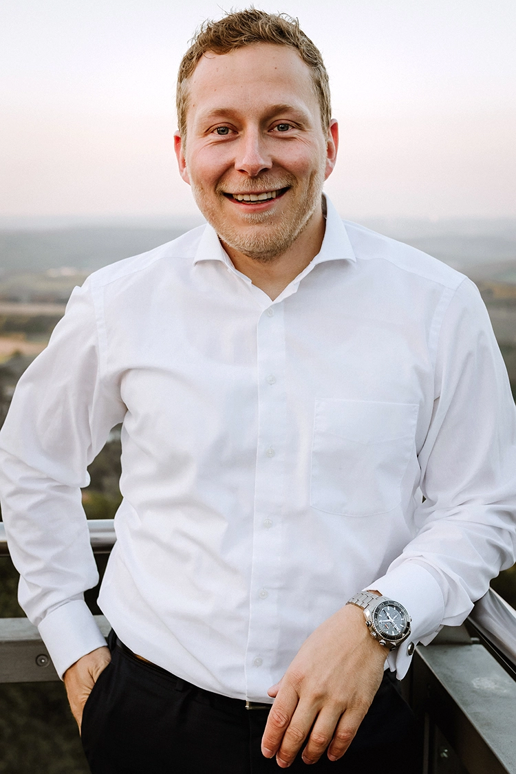Florian Hell, Finanz- und Bankexperte von der mediserv Bank GmbH.