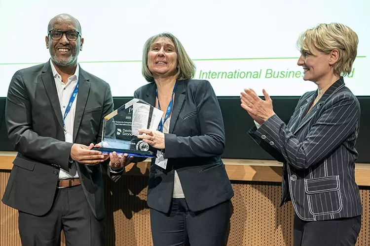 Dentsply Sirona Ballaigues erhält den wichtigen Waadtland Wirtschaftspreis 2022.
