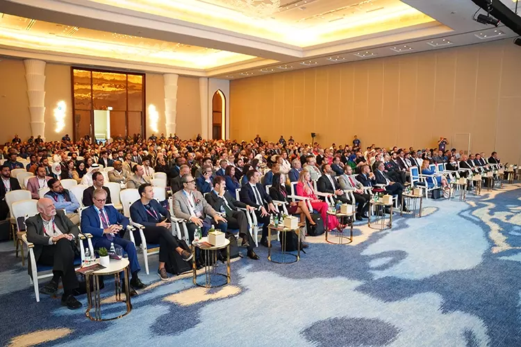 Mehr als 800 Zahnärzte besuchten die erste DS World in Dubai.