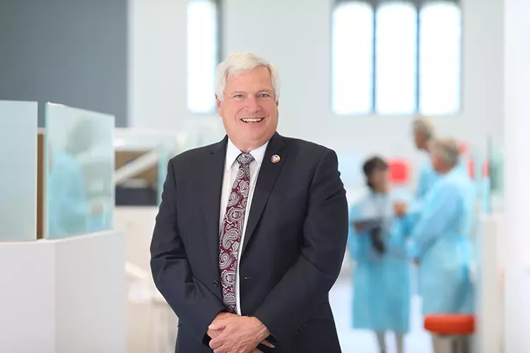 Dr. Mark Wolff, PhD, Morton-Amsterdam-Dekan der Fakultät Zahnmedizin an der University of Pennsylvania.