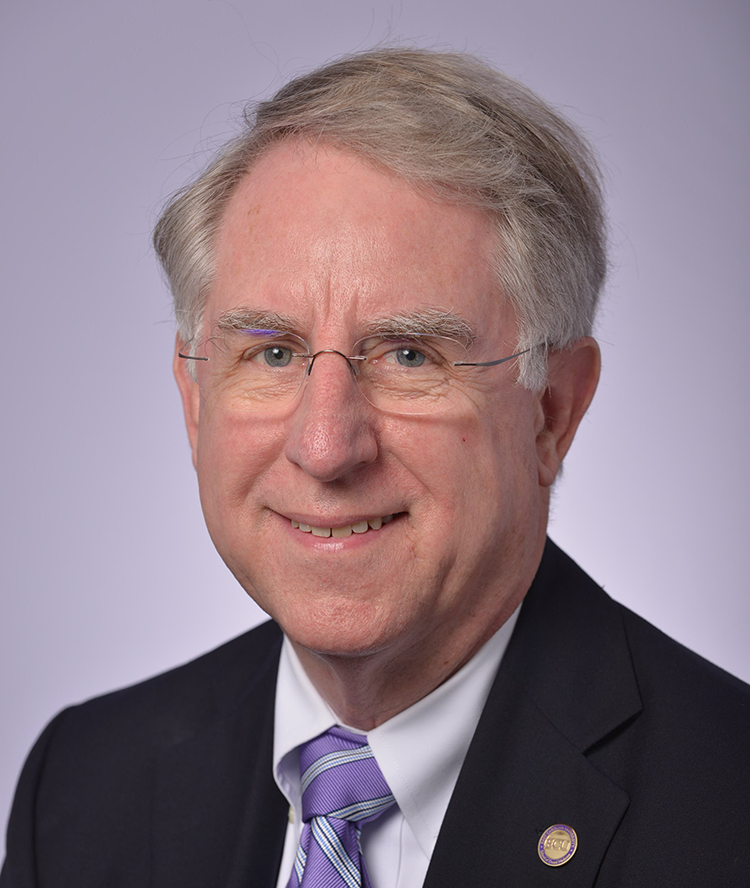 FDI Präsident Dr. Greg Chadwick.