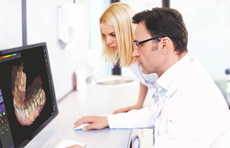 Die Integration mit DentalCAD und exoplan, den führenden Softwarelösungen von exocad für Labore und die navigierte Implantologie, ermöglicht eine einfache interdisziplinäre Zusammenarbeit zwischen Zahnarzt und Dentallabor.