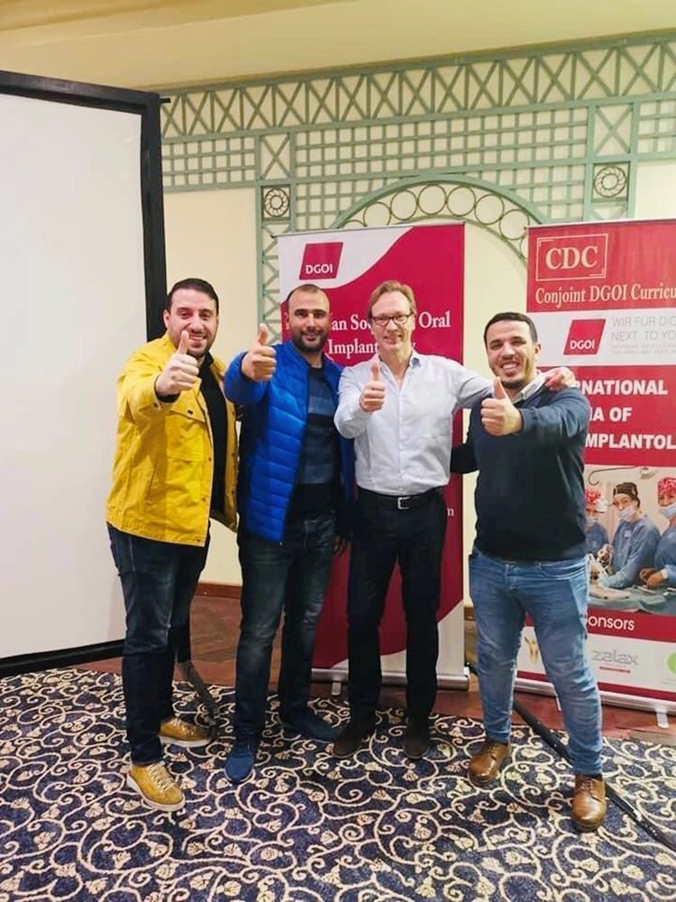 Die ersten Kursreihen des Conjoint DGOI Curriculums laufen in Zusammenarbeit mit Dr. Ali Elmalih, International University of Agadir (Universiapolis). Als DGOI-Referenten sind in unterschiedlichen Kursmodulen dabei Dr. Jan Klenke (linkes Bild 2. von rechts)...