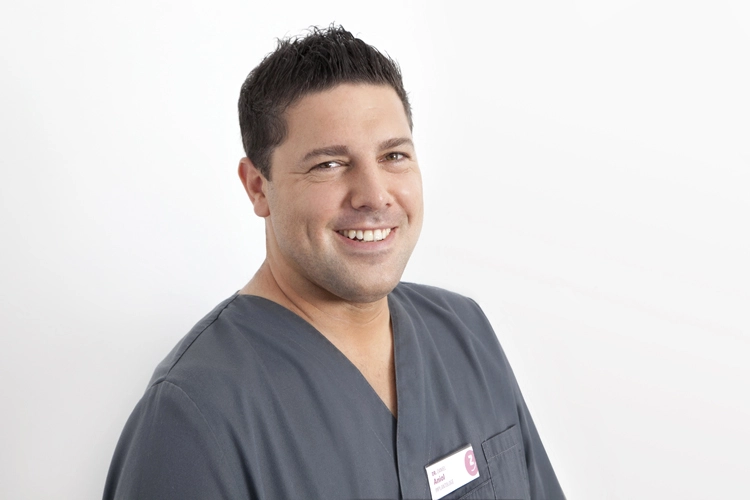 Dr. Daniel Aniol, Zahnarzt aus Bornheim: „Sicherheit und Flexibilität bei unserer Arbeitsweise sind für mich und mein Praxisteam von zentraler Bedeutung.“